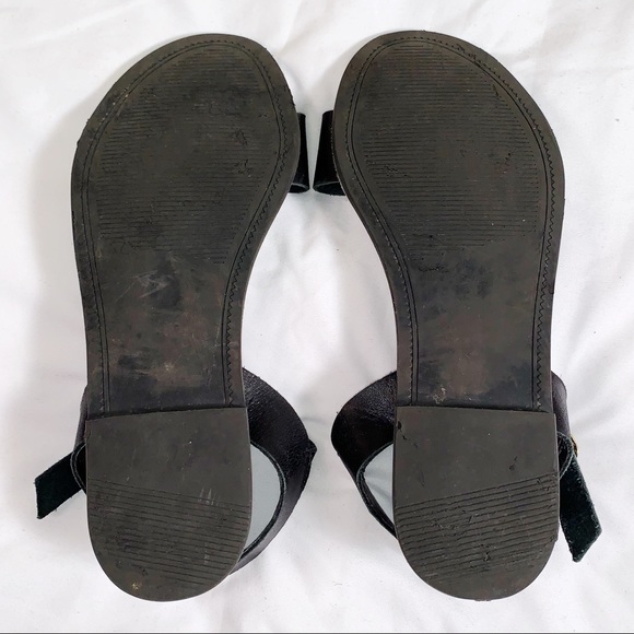 SOLD Steve Madden Black Flat Sandals Donddi 7 - Picture 3 of 4